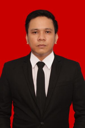 apt. Manuppak Irianto Tampubolon,&nbsp;M.Farm